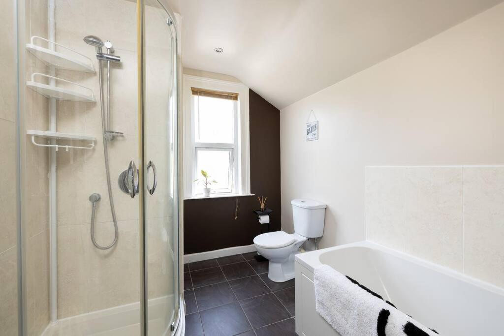 Pure B - Welcoming Bath City 3 Bed House Free Parking & Wifi Экстерьер фото