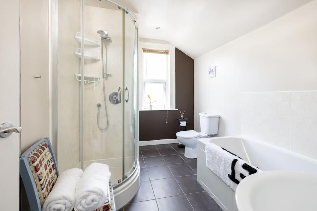 Pure B - Welcoming Bath City 3 Bed House Free Parking & Wifi Экстерьер фото